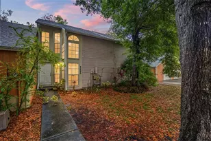 9465 Forest Hills Cir, Tampa, FL 33612 - Photo 2