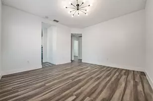 8304 N 13th St, Tampa, FL 33604 - Photo 6