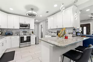 1000 59th Ave S, Saint Petersburg, FL 33705 - Photo 10