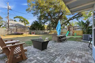 2415 16th St N, Saint Petersburg, FL 33704 - Photo 24