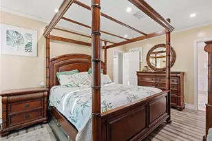 2415 16th St N, Saint Petersburg, FL 33704 - Photo 12