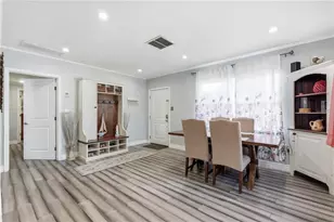 2415 16th St N, Saint Petersburg, FL 33704 - Photo 4