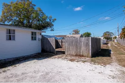 3305 56th Avenue N, Saint Petersburg, FL 33714 - Photo 38