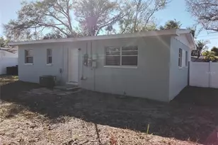327 Barbara Cir, Belleair, FL 33756 - Photo 16