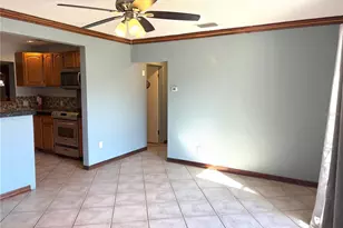 1060 41st St N, Saint Petersburg, FL 33713 - Photo 2