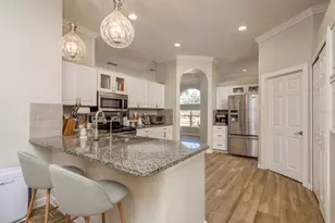 5801 Erhardt Dr, Riverview, FL 33578 - Photo 8