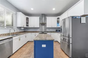 10744 Breaking Rocks Dr, Tampa, FL 33647 - Photo 10