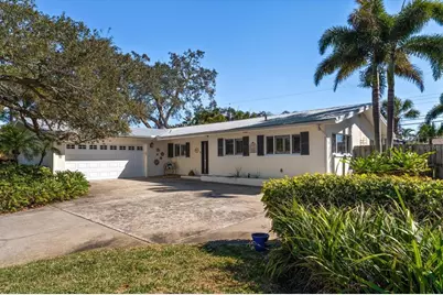 127 Oakwood Drive, Largo, FL 33770 - Photo 2