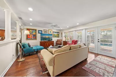 127 Oakwood Drive, Largo, FL 33770 - Photo 8