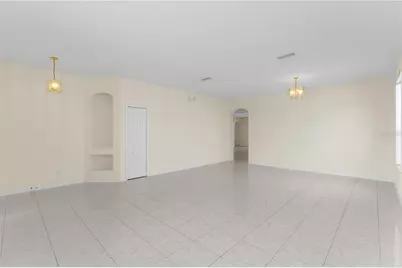 10416 Meadow Spring Drive, Tampa, FL 33647 - Photo 8