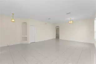 10416 Meadow Spring Dr, Tampa, FL 33647 - Photo 8