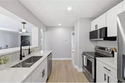 727 16th Avenue NW, Largo, FL 33770 - Photo 10
