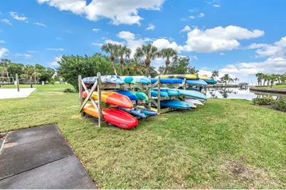 5102 Coquina Key Drive SE #D, Saint Petersburg, FL 33705 - Photo 30