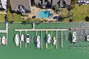 534 Pinellas Bayway S, Saint Petersburg, FL 33715 - Photo 2