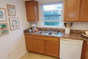 2820 Dupont St S, Gulfport, FL 33707 - Photo 4