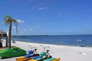 611 Destiny Dr, Ruskin, FL 33570 - Photo 10