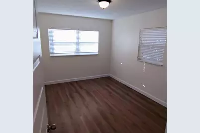 2230 Grove Street S, Saint Petersburg, FL 33705 - Photo 6