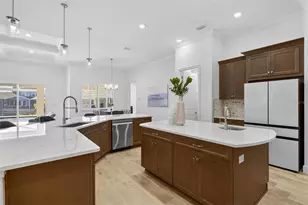 994 Signet Dr, Apollo Beach, FL 33572 - Photo 22
