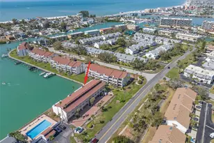 12320 Capri Cir N, Treasure Island, FL 33706 - Photo 36