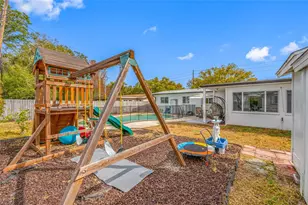 1268 Robin Hood Ln, Dunedin, FL 34698 - Photo 18