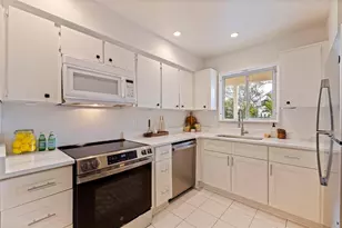 4480 Overlook Dr NE, Saint Petersburg, FL 33703 - Photo 16