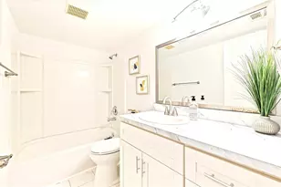 4480 Overlook Dr NE, Saint Petersburg, FL 33703 - Photo 12
