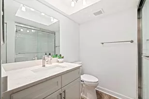 4480 Overlook Dr NE, Saint Petersburg, FL 33703 - Photo 10
