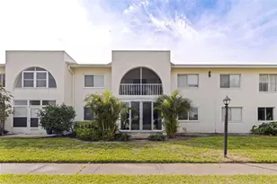4480 Overlook Dr NE, Saint Petersburg, FL 33703 - Photo 1
