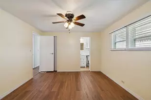 678 Mt Madison Ave NE, Saint Petersburg, FL 33702 - Photo 22