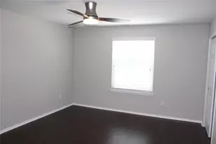 4906 White Sanderling Ct, Tampa, FL 33619 - Photo 14