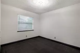 7917 Lakeshore Dr, Tampa, FL 33604 - Photo 14