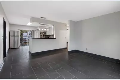 7917 Lakeshore Drive, Tampa, FL 33604 - Photo 6