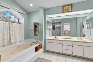 2021 Berry Roberts Dr, Sun City Center, FL 33573 - Photo 24