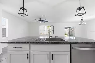 5608 Wandering Willow Dr, Wesley Chapel, FL 33545 - Photo 10