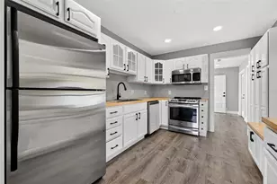 181 20th Ave N, Saint Petersburg, FL 33704 - Photo 10