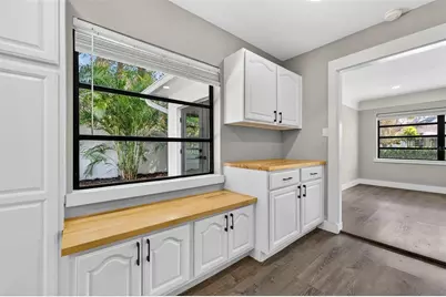 181 20th Avenue N, Saint Petersburg, FL 33704 - Photo 14