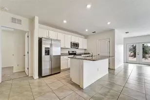 6978 Faben Ln, Zephyrhills, FL 33542 - Photo 4