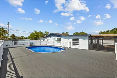 6001 Tampa Shores Boulevard, Tampa, FL 33615 - Photo 22