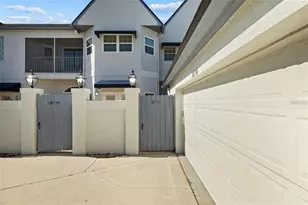 18756 Wimbledon Cir, Lutz, FL 33558 - Photo 2