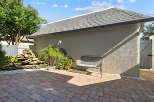 18756 Wimbledon Cir, Lutz, FL 33558 - Photo 4