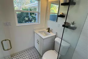 1500 Carson Cir NE, Saint Petersburg, FL 33703 - Photo 20