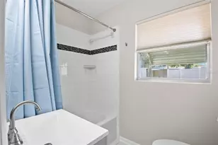 5600 33rd Ave N, Saint Petersburg, FL 33710 - Photo 18