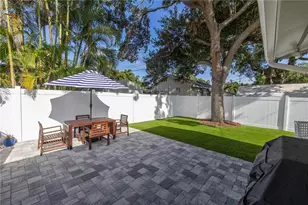 140 31st Ave N, Saint Petersburg, FL 33704 - Photo 22
