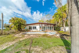 1217 Bayshore Blvd, Indian Rocks Beach, FL 33785 - Photo 12