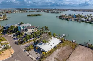1217 Bayshore Blvd, Indian Rocks Beach, FL 33785 - Photo 40