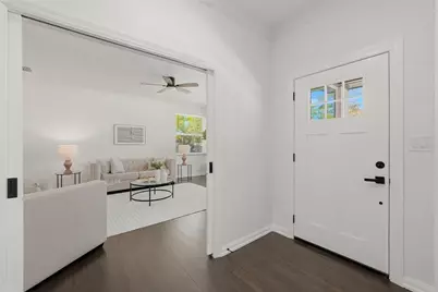 913 E Genesee Street, Tampa, FL 33603 - Photo 2