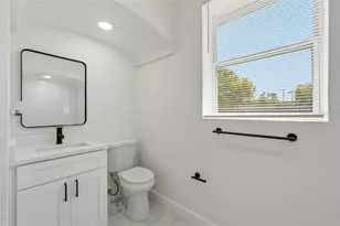 913 E Genesee St, Tampa, FL 33603 - Photo 22