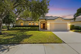 1857 Riveredge Dr, Tarpon Springs, FL 34689 - Photo 1