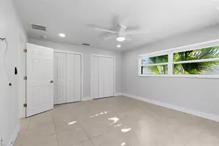 11130 3rd St E, Treasure Island, FL 33706 - Photo 12