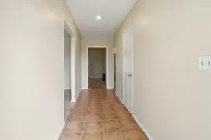 13317 Lake George Ln, Tampa, FL 33618 - Photo 4